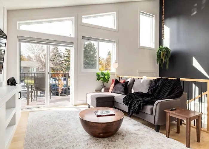 Free Parking, Perfect Family Home With King Bed